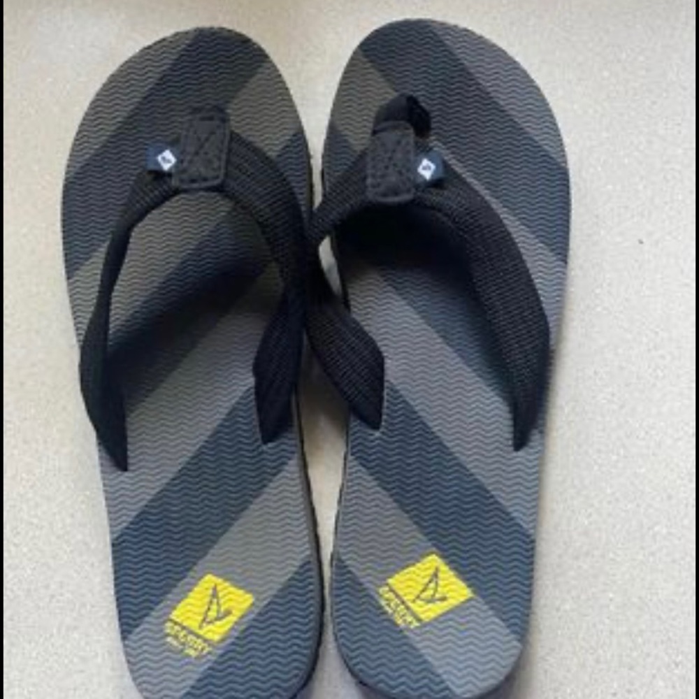 Boy, flip-flops. Size 1M